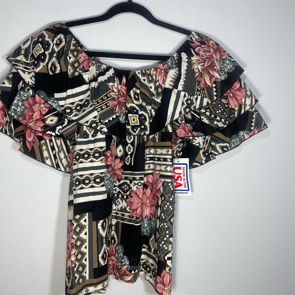 Back at the ranch printed off shoulder blouse - Picture 4 of 10